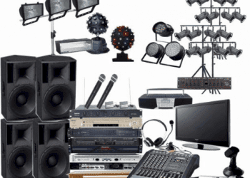 Giới Trẻ Sài Gòn Đổ Bộ Ra Đường Trong Sự Kiện Halloween