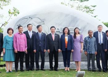 Công Viên Tượng Apec Chính Thức Khai Trương
