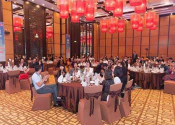 Tổ Chức Hội Nghị Khách Hàng