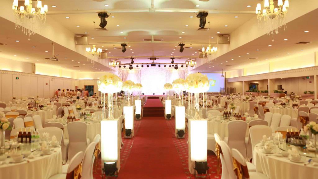 Không gian tiệc cưới tại nhà hàng Vạn Hoa