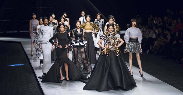 Tổ Chức Show Thời Trang