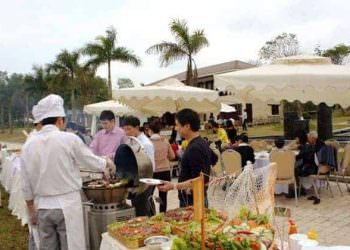 3 Cách Làm Mới Tiệc Year End Party