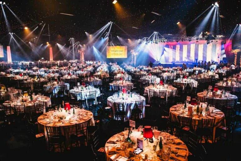 Tất Tần Tật Chi Phí Tổ Chức Gala Dinner Mà Doanh Nghiệp Cần Biết