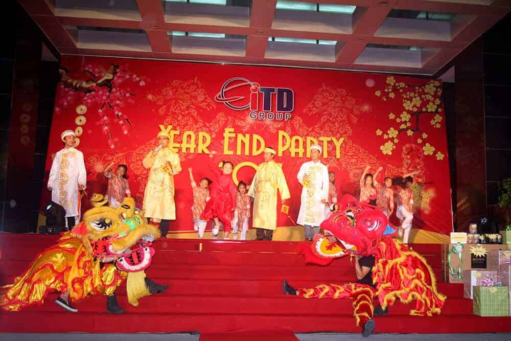 kinh nghiem to chuc year end party 2