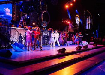 Review 5 Ý Tưởng Tổ Chức Year End Party Độc, Mới Và Lạ Nhất