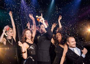 Độc Đáo Và Hấp Dẫn Với Những Ý Tưởng Văn Nghệ Cuối Năm