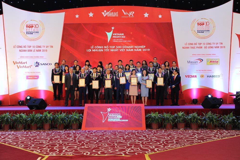 Lễ công bố Top 500 Doanh nghiệp lợi nhuận tốt nhất Việt Nam năm 2020