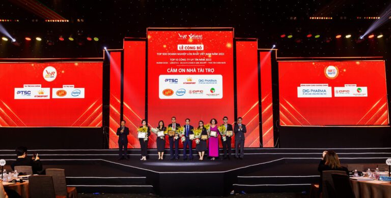 Lễ Công Bố Top 500 Doanh Nghiệp Lớn Nhất Việt Nam &Amp; Top 10 Công Ty Uy Tín Các Ngành Năm 2023