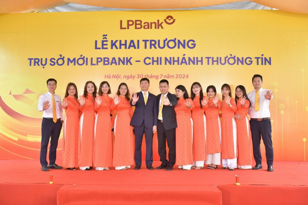 Lễ Khai Trương Trụ Sở Mới LPBank - Chi Nhánh Thường Tín Lễ Khai Trương Trụ Sở Mới Lpbank - Chi Nhánh Thường Tín