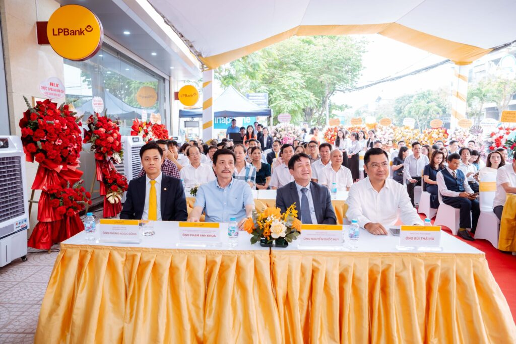Lễ Khai Trương Trụ Sở Mới Lpbank Sơn Tây