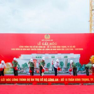 Nghi Thức Xúc Xẻng Bê Tông Tươi Lễ Cất Nóc Tầng Mái Công Trình