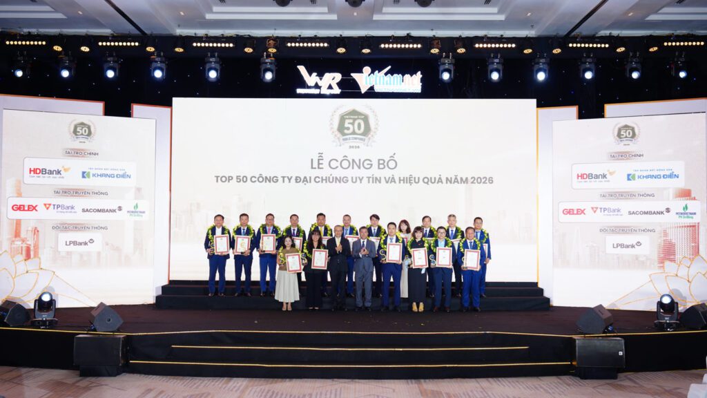 Toàn cảnh khán phòng sự kiện lễ công bố Top 50 công ty đại chúng uy tín và hiệu quả VIX50 tại Sheraton Hà Nội